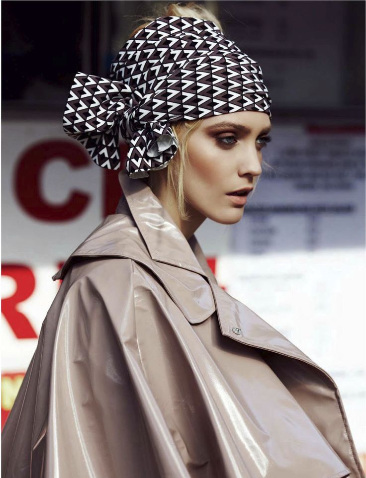 Coiffure avec foulard stylée