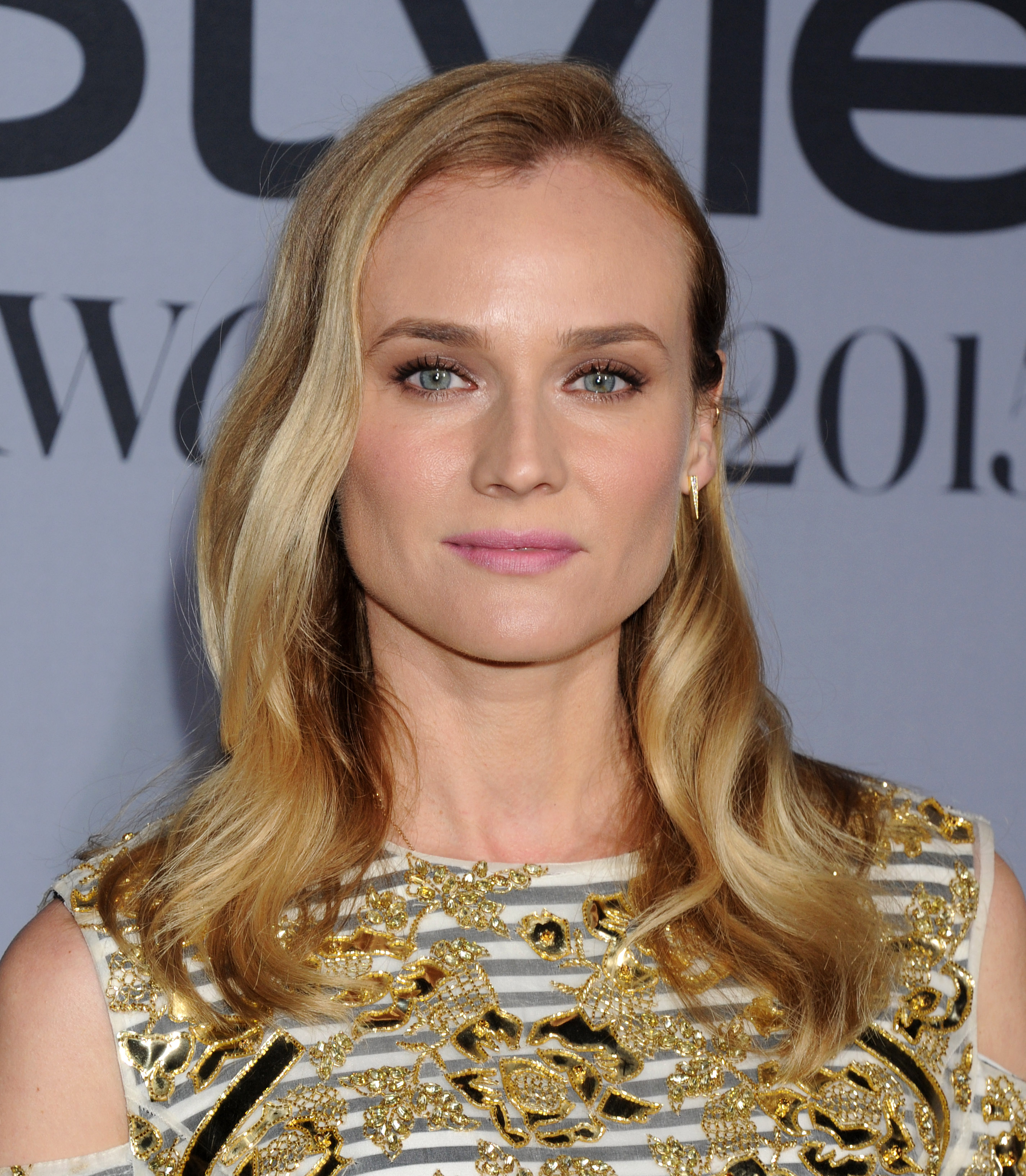 Le brushing décontracté - Diane Kruger : ses 35 coiffures Le brushing décontracté - Diane Kruger : ses 35 coiffures