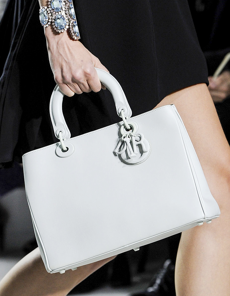 Christian Dior : l'histoire mode de la marque, ses derniers défilés - Elle