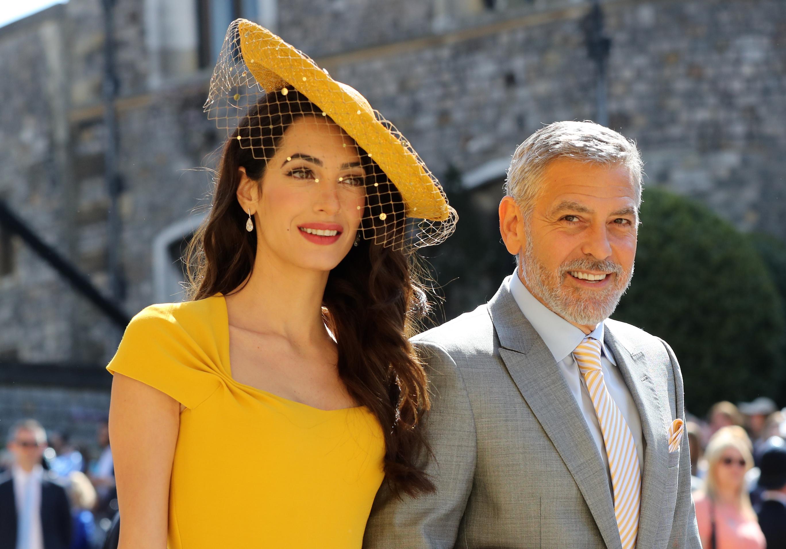 Mariage de Meghan et Harry Amal, en robe jaune et chapeau et George Clooney parmi les invités , Elle